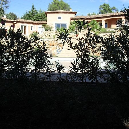 Mas Des Lys Hotell Roquebrune-sur Argens Exteriör bild