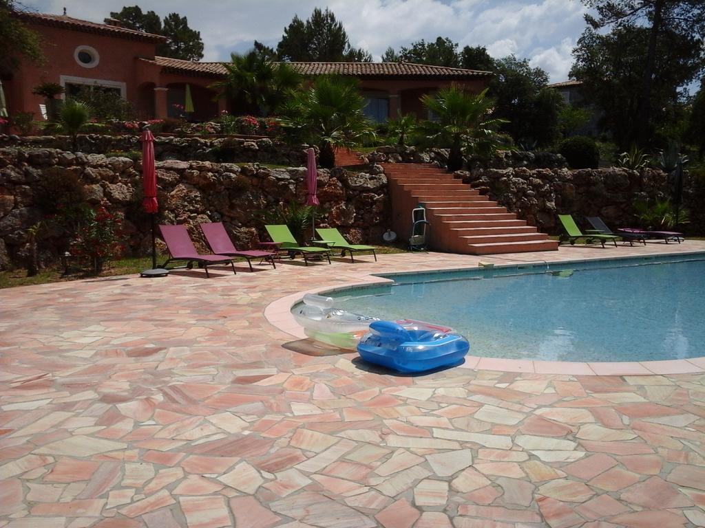 Mas Des Lys Hotell Roquebrune-sur Argens Exteriör bild