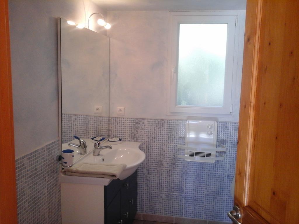 Mas Des Lys Hotell Roquebrune-sur Argens Rum bild
