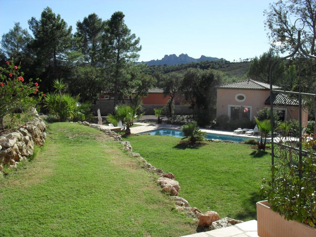 Mas Des Lys Hotell Roquebrune-sur Argens Exteriör bild