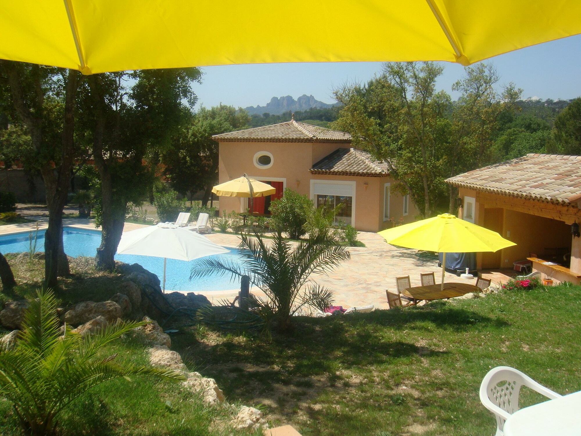 Mas Des Lys Hotell Roquebrune-sur Argens Exteriör bild